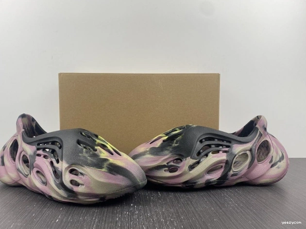 Foam MX IG9562 Adidas Yeezy RNR Carbon 1021